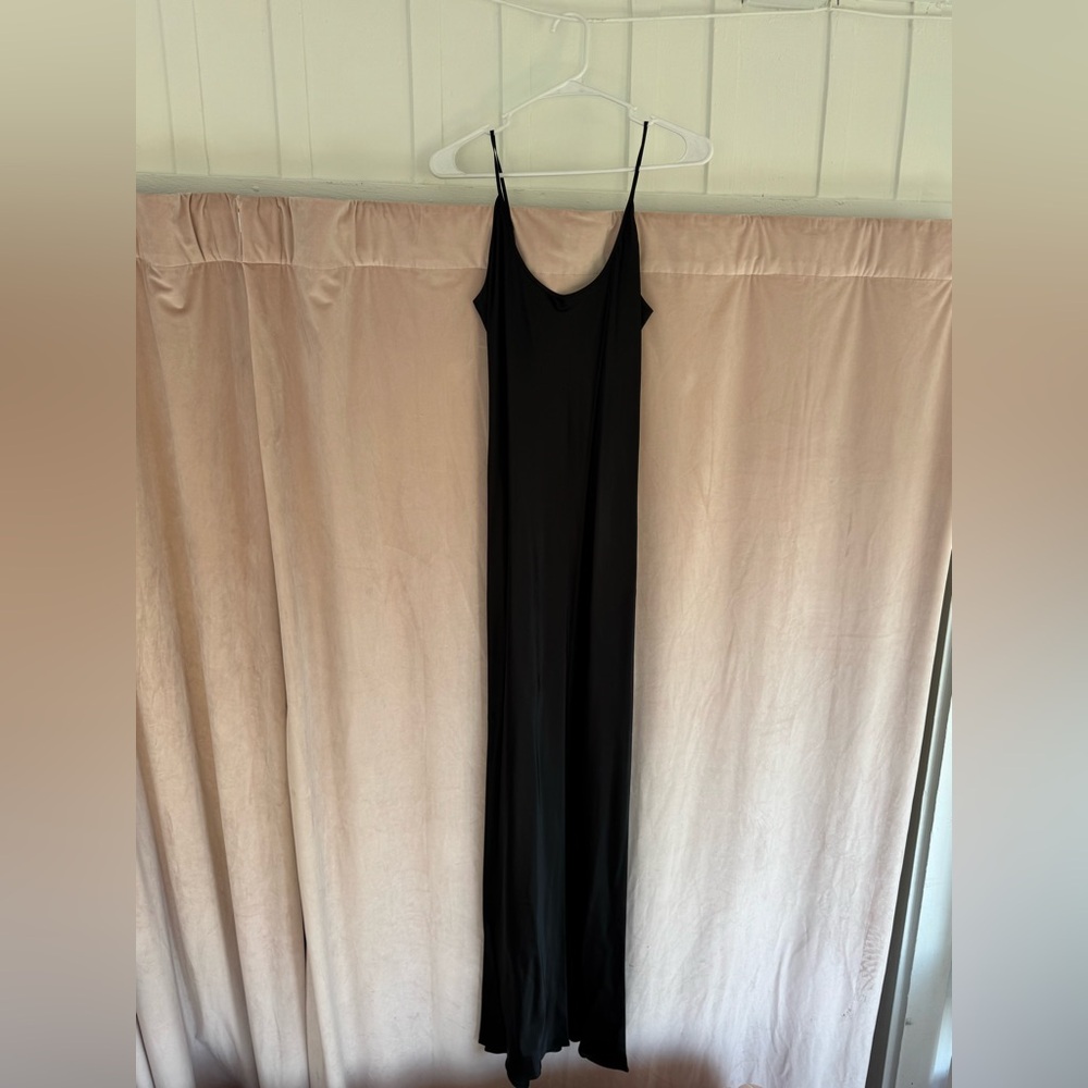L'AGENCE Charmaine Silk Gown - Picture 7 of 13